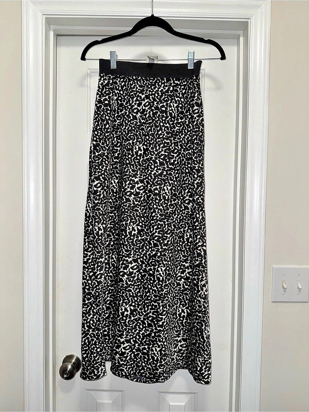 Target Animal Print Maxi Skirt in Black & White Like New